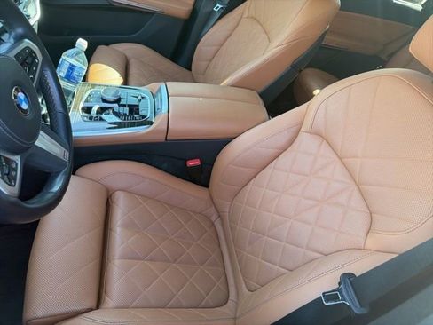 Certified 2024 BMW X7 xDrive40i w/ M Sport Package AWD/4WD image 5