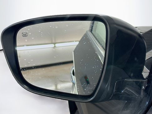 Used 2024 Nissan Murano SV image 16