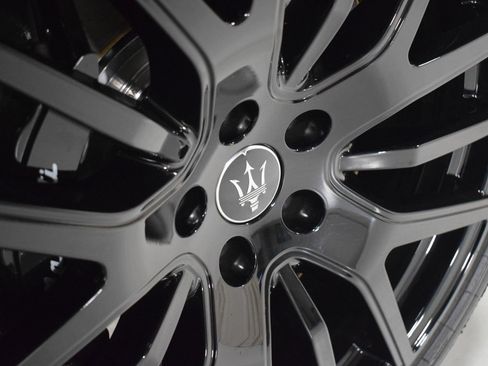 Certified 2023 Maserati Levante Modena AWD/4WD image 19