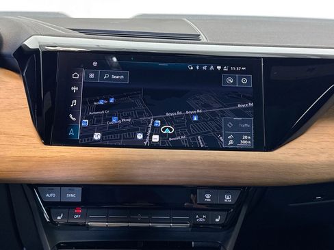 Used 2023 Audi e-tron GT Premium Plus image 13