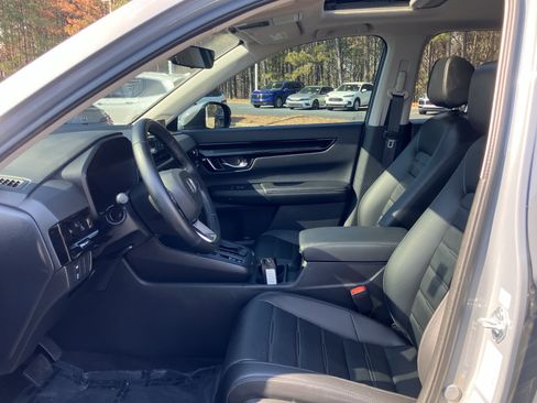 Used 2025 Honda CR-V EX-L image 16