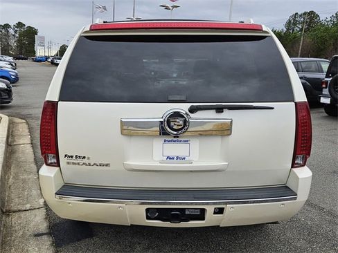 Used 2007 Cadillac Escalade AWD w/ Information Package image 10