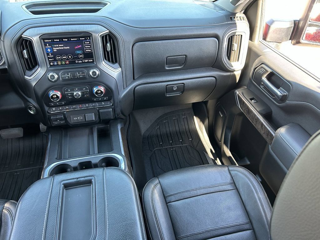 Used 2020 GMC Sierra 2500 Denali w/ Denali Ultimate Package AWD/4WD image 16