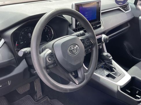 Used 2024 Toyota RAV4 LE image 7