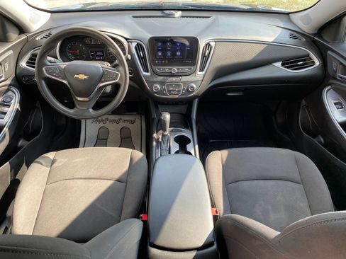 Used 2019 Chevrolet Malibu LS w/ LPO, Convenience Package 1 FWD image 4