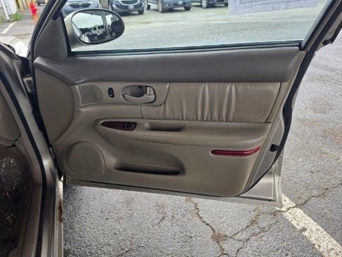 Used 1999 Buick Century Limited FWD image 20