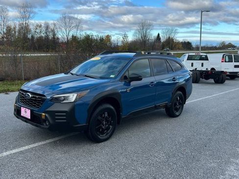 Used 2022 Subaru Outback Wilderness image 7