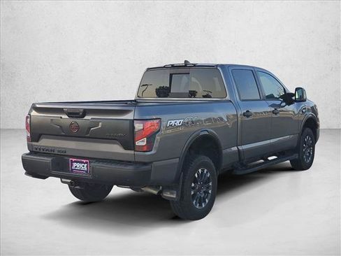 Used 2024 Nissan Titan PRO-4X AWD/4WD image 5