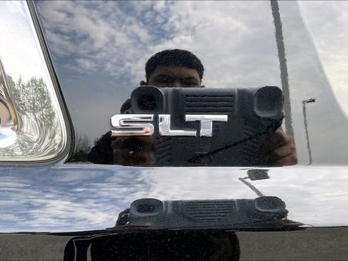 Used 2020 GMC Yukon SLT image 23