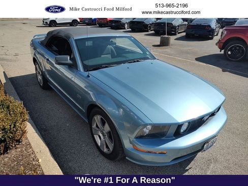 Used 2006 Ford Mustang GT image 1