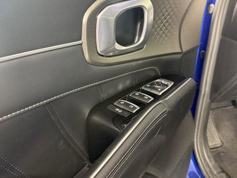 Used 2021 Kia Sorento SX image 5