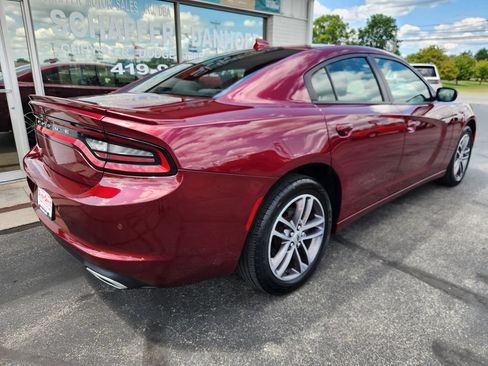 Used 2019 Dodge Charger SXT AWD/4WD image 3
