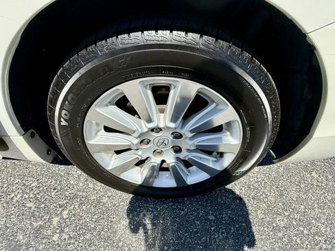 Used 2015 Toyota Sienna Limited Premium AWD/4WD image 27