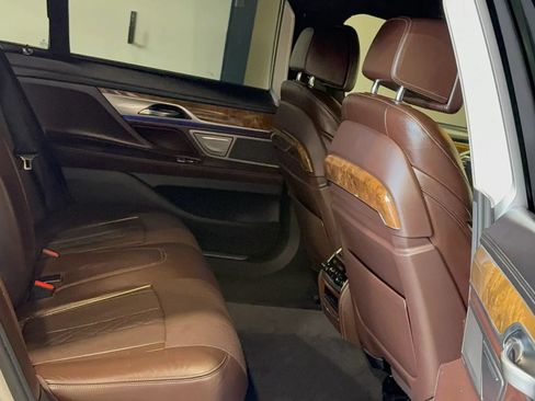 Used 2016 BMW 740i RWD image 11