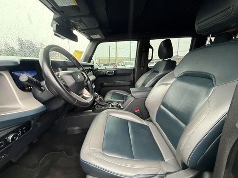 Used 2024 Ford Bronco Outer Banks image 10