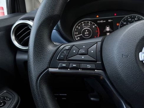 Used 2025 Nissan Versa SV FWD image 29