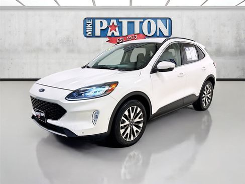 Used 2020 Ford Escape Titanium AWD/4WD image 3