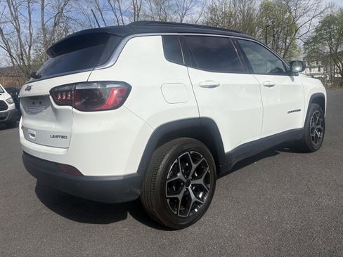 Used 2025 Jeep Compass Limited image 8