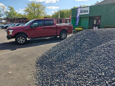 Used 2016 Ford F150 Lariat w/ Equipment Group 502A Luxury AWD/4WD image 6