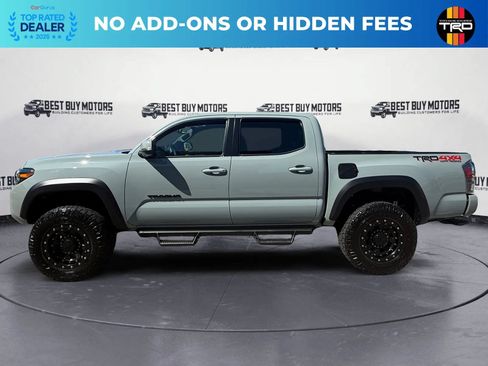 Used 2023 Toyota Tacoma TRD Off-Road w/ TRD Premium Off Road Package AWD/4WD image 5