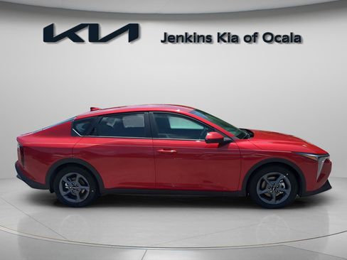 New 2025 Kia K4 LXS image 6