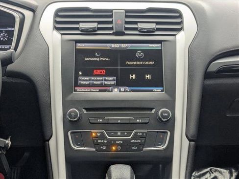 Used 2016 Ford Fusion SE image 12