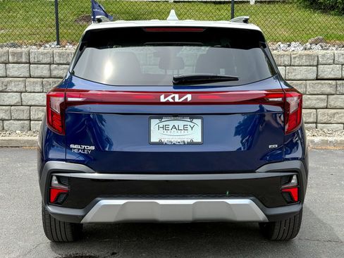Certified 2024 Kia Seltos S AWD/4WD image 7