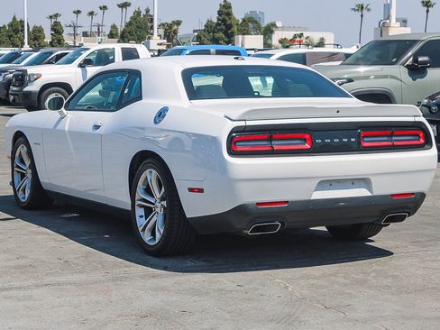 Used 2022 Dodge Challenger R/T RWD image 7