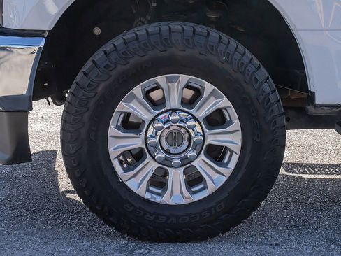 Used 2021 Ford F250 XLT w/ XLT Value Package image 31