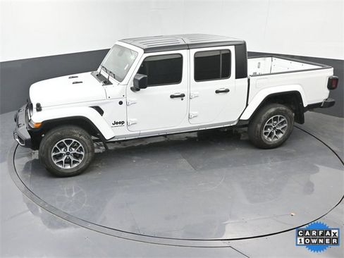 Used 2024 Jeep Gladiator Sport image 30