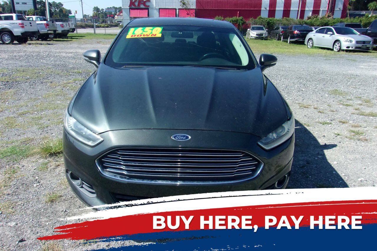 Used 2015 Ford Fusion SE w/ Equipment Group 201A FWD image 1