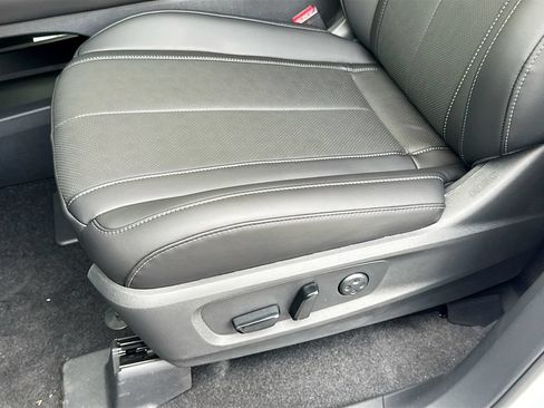 Certified 2026 INFINITI QX60 Luxe w/ Cargo Package FWD image 21