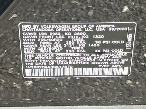 Used 2024 Volkswagen Atlas SEL AWD/4WD image 32