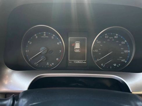 Used 2018 Toyota RAV4 XLE image 8