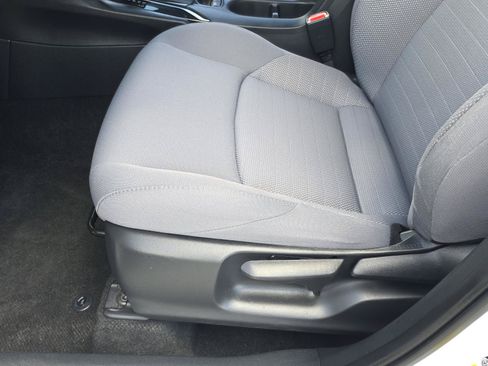 Used 2023 Toyota Corolla Cross AWD Hybrid image 13