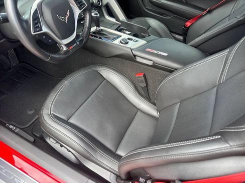 Used 2018 Chevrolet Corvette Z06 RWD image 10