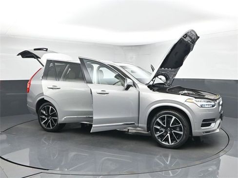 Used 2023 Volvo XC90 B6 Plus image 53