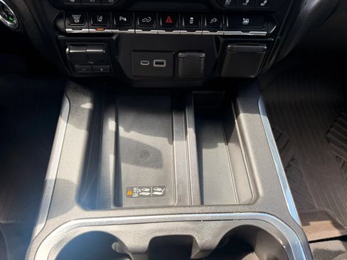 Used 2020 Chevrolet Silverado 2500 LTZ w/ Technology Package AWD/4WD image 25