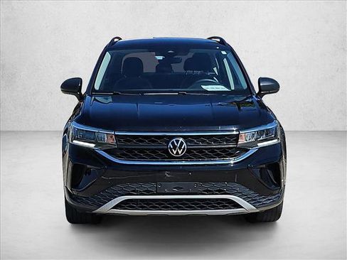 Used 2024 Volkswagen Taos S w/ MDO Package FWD image 2
