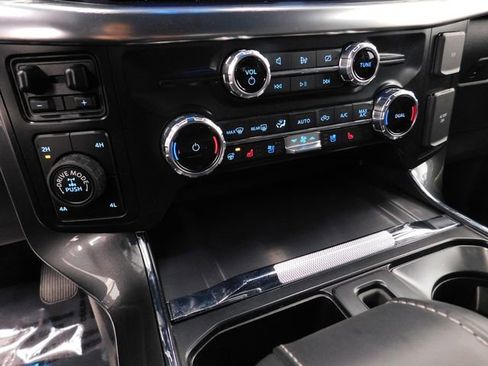 Used 2022 Ford F150 Lariat w/ Equipment Group 502A High image 30