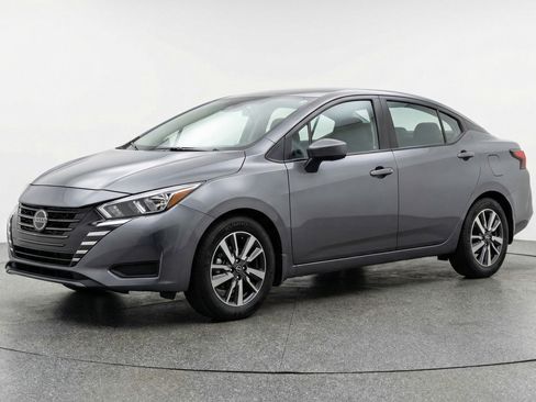 Used 2025 Nissan Versa SV FWD image 2