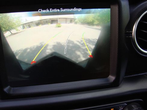 Used 2022 Jeep Wrangler Unlimited Sahara w/ Cold Weather Group image 21