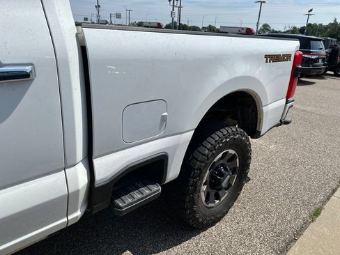 Used 2023 Ford F250 Platinum w/ Tremor Off-Road Package AWD/4WD image 8
