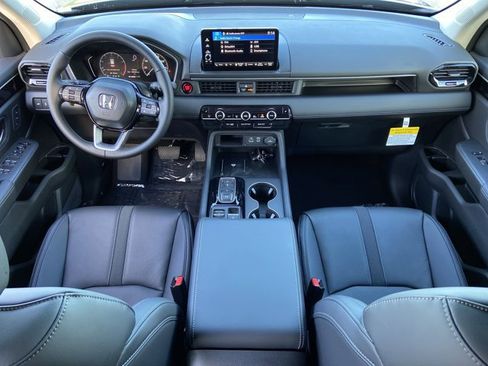 Used 2025 Honda Pilot EX-L image 47