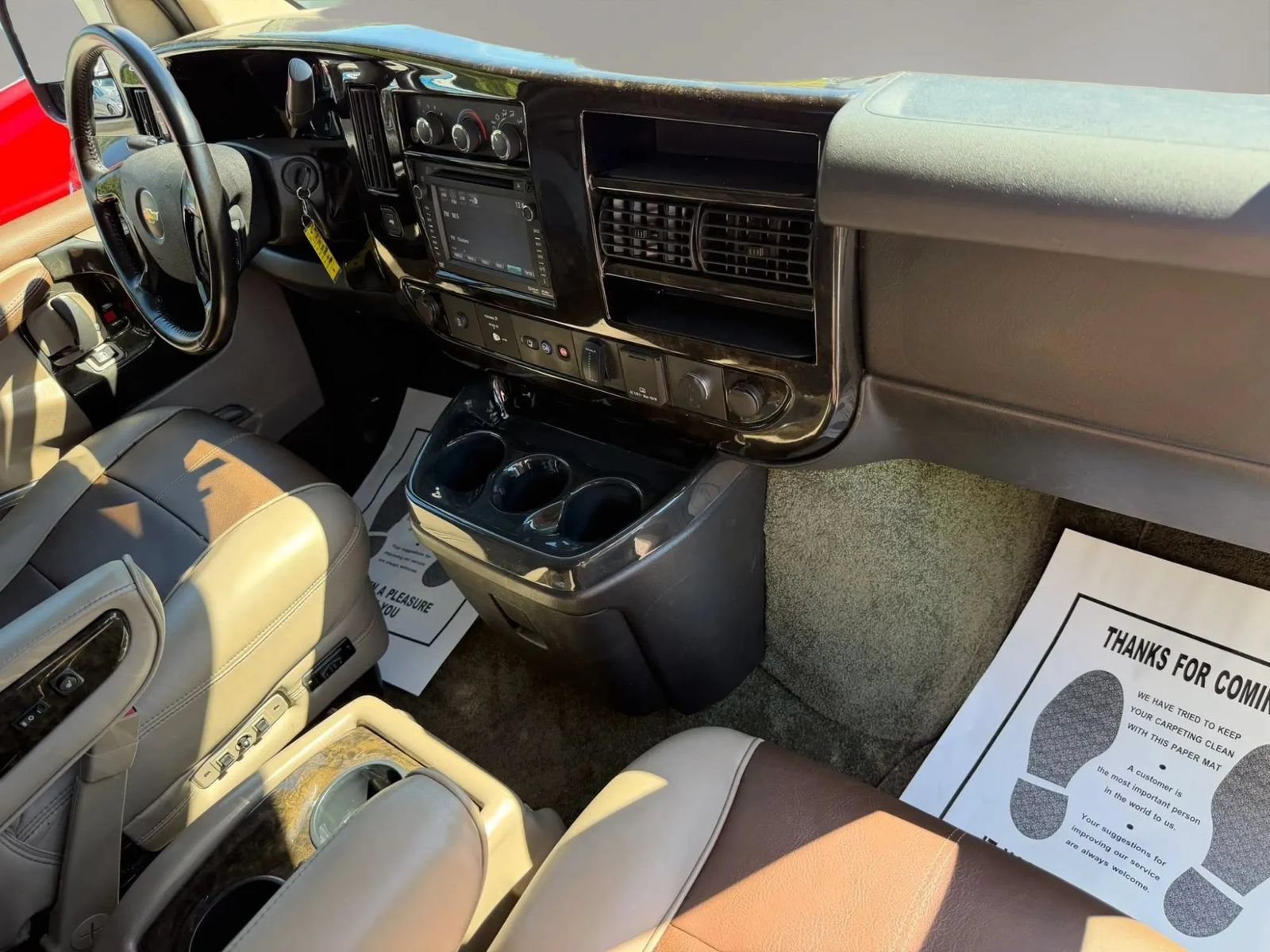 Used 2015 Chevrolet Express 2500 RWD image 30