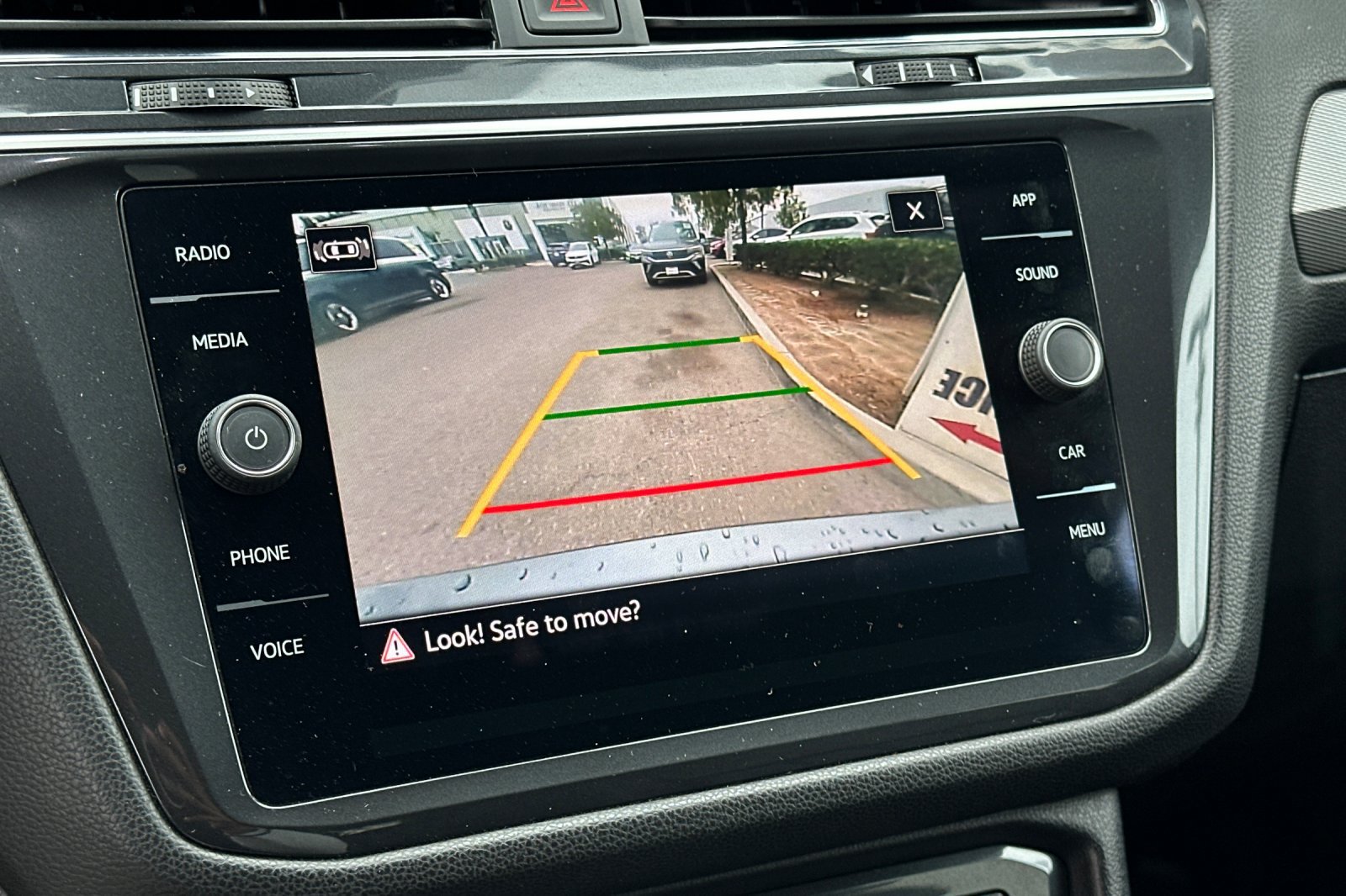 Used 2023 Volkswagen Tiguan SE FWD image 20