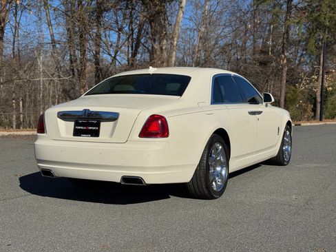 Used 2013 Rolls-Royce Ghost REAR THEATRE / MASSAGE SEATS / image 12