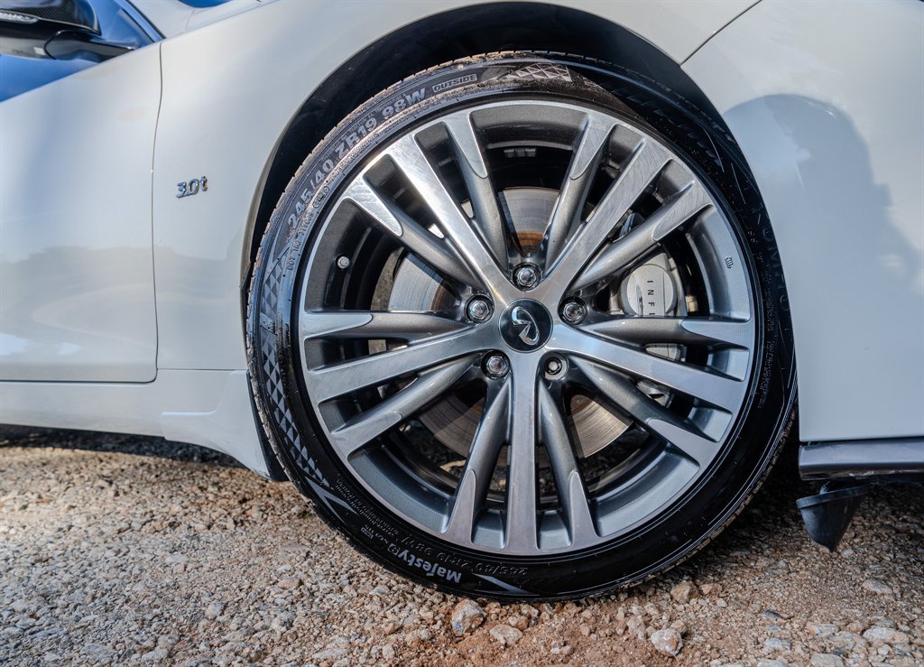 Used 2018 INFINITI Q50 Sport w/ Proactive Package RWD image 13
