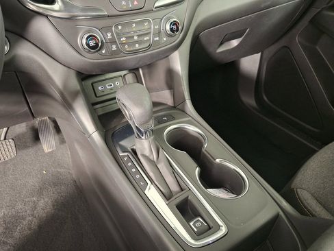 Used 2022 Chevrolet Equinox LT image 17