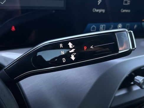 New 2026 Cadillac Vistiq Sport image 14